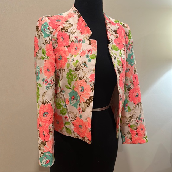 Notched Lapel Jacket in Bright Floral Print - Picture 1 of 6